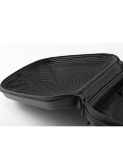 Zestaw: kufer centralny plastikowy Urban ABS + stelaż SW-MOTECH Suzuki GSX 1300 R Hayabusa WEJ0 (20-) [pojemność 16-29 L ]