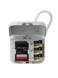 Czytnik kart z etui do przechowywania Insta360 2in1 biały