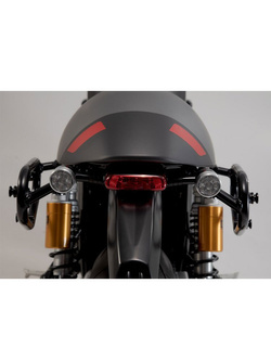 Zestaw: kufry boczne plastikowe Urban ABS + stelaże SLC Sw-Motech Triumph Thruxton RS (19-25) [pojemność: 2 x 16,5l]