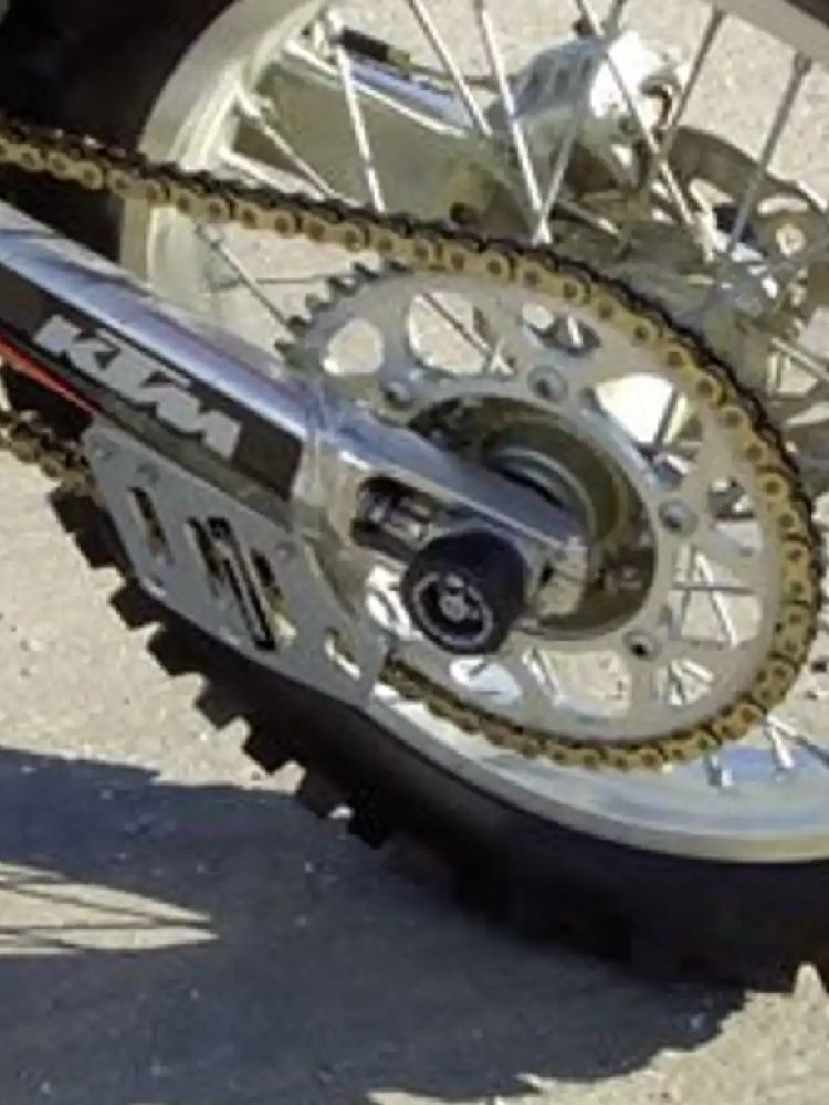 Slidery przedniego zawieszenia R&G do Benelli TNT/ Tornado RS (wszystkie roczniki) czarne