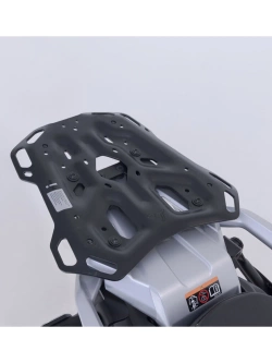 Zestaw: kufry boczne DUSC L + kufer centralny DUSC L + stelaże PRO + stelaż Adventure-Rack SW-Motech Suzuki GSX-S 1000 GX (23-) [poj.: 3 x 41l]