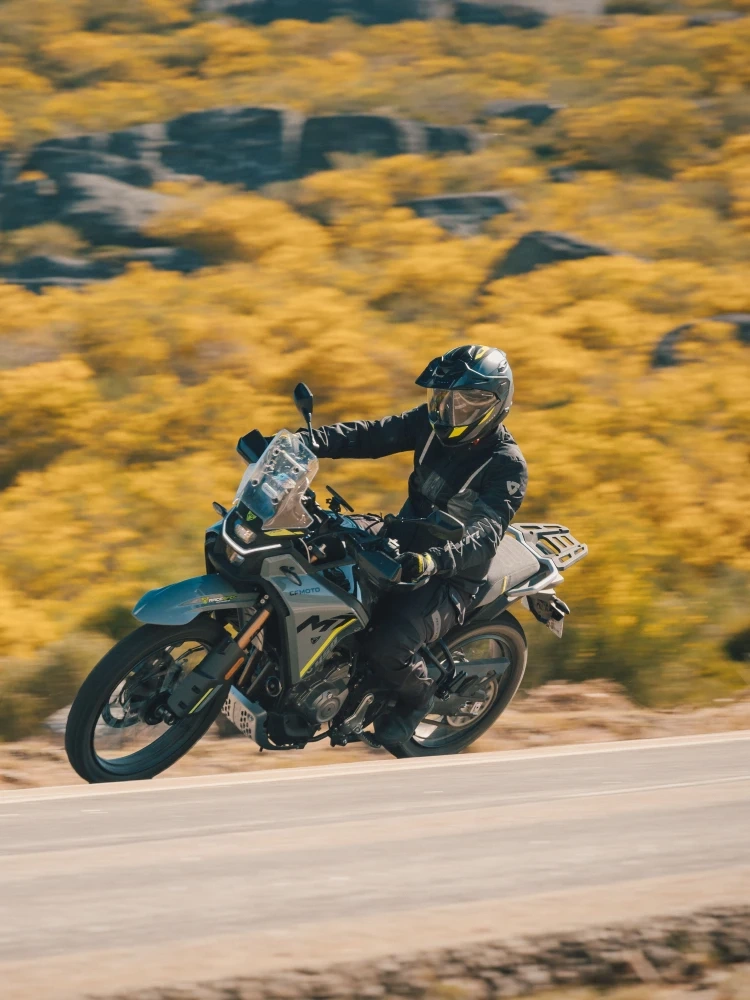 Kask adventure Nexx X.Lifecountry Terra czarno-szaro-żółty matowy