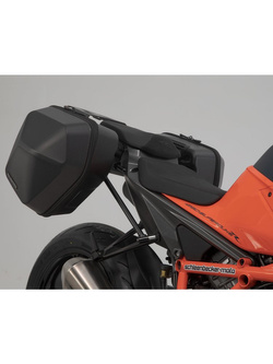 Zestaw: kufry boczne plastikowe + stelaże SLC URBAN ABS SW-MOTECH KTM 1290 Super Duke R (19-), KTM 1390 Super Duke R / Evo (24-) [pojemność: 2 x 16,5l]