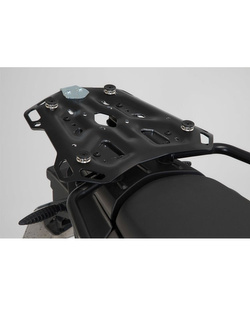 Zestaw: kufer centralny srebrny TRAX ADV + stelaż Street-rack SW-Motech BMW R 1250 R (18-25) / RS (18-), R 1200 R / RS (14-18) [pojemność: 38 L]