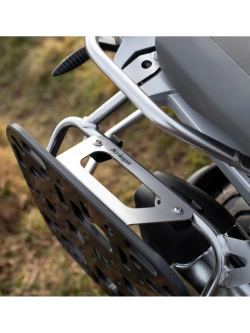 Adapter Kriega OS-Platform do montażu miękkiego bagażu na fabrycznych stelażach BMW GS Adventure