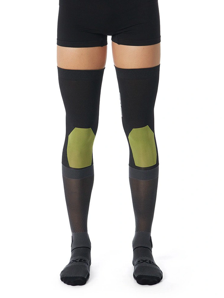 Skarpety SIXS Knee Brace czarno-zielone