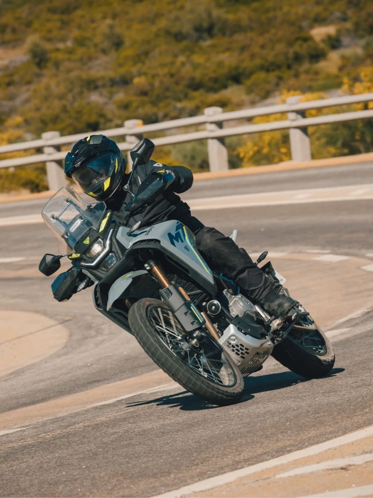 Kask adventure Nexx X.Lifecountry Terra czarno-szaro-żółty matowy