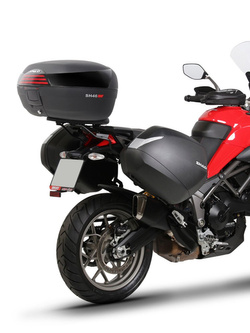 Kufer centralny Shad SH46 czarny [poj.: 46 l]