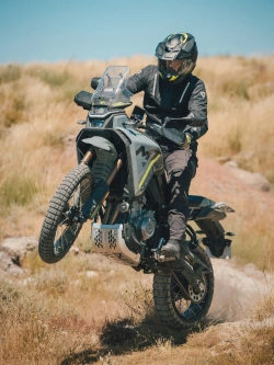 Kask adventure Nexx X.Lifecountry Terra czarno-szaro-żółty matowy