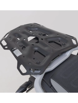 Zestaw: kufer centralny srebrny TRAX ADV + stelaż Adventure-rack SW-Motech CF Moto 450MT (23-)/ 800 MT-X (24-) [poj.: 38 L]