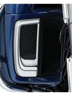 Kratki ozdobne z oświetleniem LED Kuryakyn Harley Davidson (wybrane modele) srebrne