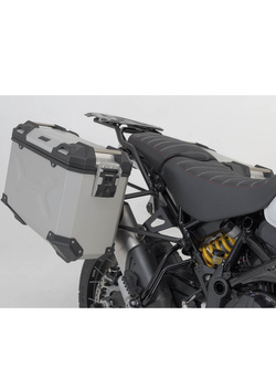 Zestaw: kufry boczne TRAX ADV + stelaże PRO 45/37 L Sw-Motech Ducati DesertX (22-)/ Rally (23-) (pojemność 37 i 45 L) srebrne