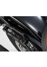 Zestaw montażowy do bocznych kufrów SLH HARLEY-DAVIDSON Softail Breakout / Deluxe S (FXBRS) ST1 (17-20), Softail Low Rider (17-), Softail Slim (FLSL) (17-20), Street Bob 1746 (17-20), Softail Standard (20-25)