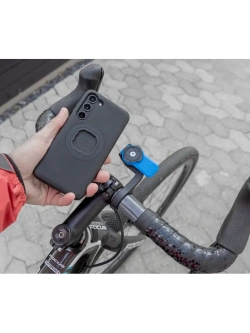 Uchwyt rowerowy Quad Lock Out Front mocowany na kierownicy 