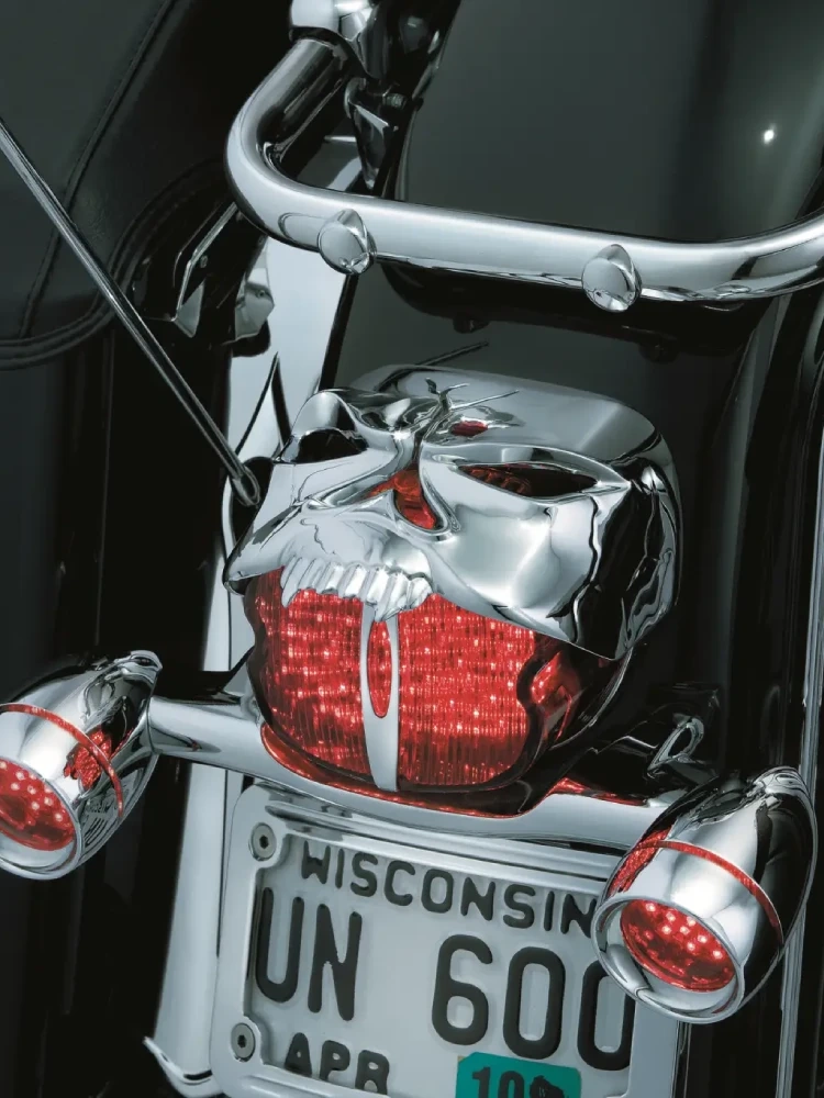 Osłona tylnej lampy Kuryakyn Zombie™ Harley Davidson (wybrane modele) srebrna