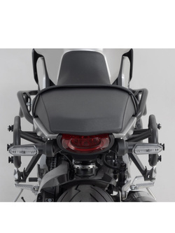 Zestaw: kufry boczne plastikowe + stelaże URBAN ABS SW-MOTECH do Honda CB1000R (21-25) [pojemność: 2 x 16,5l]