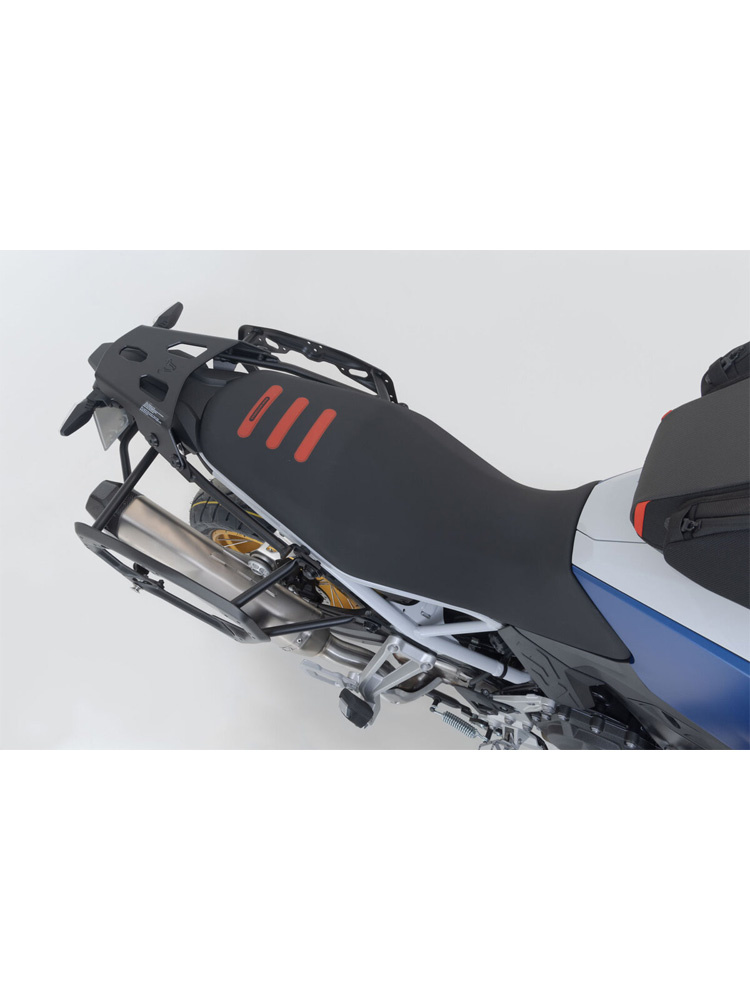 Zestaw: kufry boczne 37/45 + kufer centralny 38 TRAX ADV + stelaże SW-MOTECH BMW F 900 GS (24-) czarne