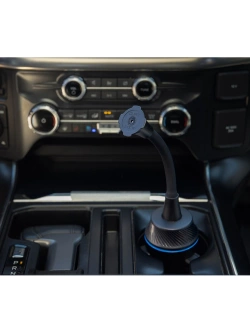 Zestaw do samochodu: etui MAG na telefon Google Pixel 10 Pro XL (magnetyczne) oraz mocowanie Quad Lock