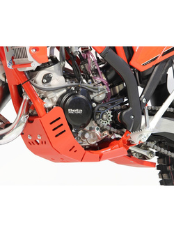 Płyta pod silnik AXP Racing Xtrem Beta 125RR/200RR/Race (23-), 125R/200RR XPRO (25-) z osłoną podnośnika czerwona