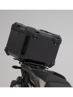 Zestaw: kufer centralny czarny TRAX ADV + stelaż Adventure-rack SW-Motech Triumph Tiger 900/ GT/ Rally/ Pro (19-) / 1200 GT Explorer / Rally Pro (22-), Tiger 850 Sport (21-) [pojemność: 38 L]