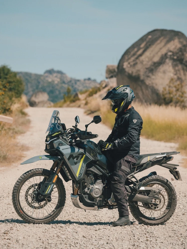 Kask adventure Nexx X.Lifecountry Terra czarno-szaro-żółty matowy