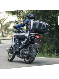 Kufer centralny Shad Terra TR46 czarno-szary [z aluminiową pokrywą]