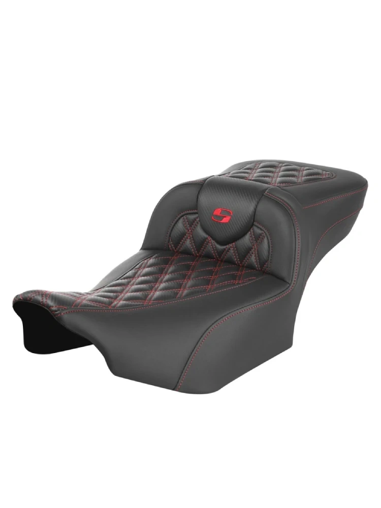 Kanapa motocyklowa dla kierowcy i pasażera Saddlemen Roadsofa CF LS Extended Reach Harley Davidson Road Glide/ Street Glide (wybrane modele) (23-) czarno-czerwona