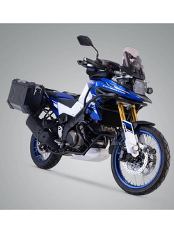 Zestaw: kufry boczne TRAX ADV + stelaże PRO 45/37 L Sw-Motech Suzuki V-Strom 1050 DE (23-) (pojemność 37 i 45 L) czarne