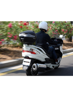 Kufer centralny Shad SH33 czarny [pojemność: 33 l]