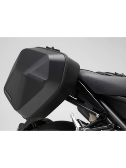 Zestaw: kufry boczne plastikowe + stelaże SLC URBAN ABS SW-MOTECH  Kawasaki W800 (18-) [pojemność: 2 x 16,5l]