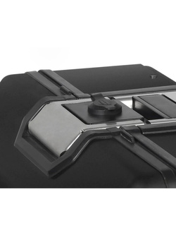 Kufer centralny aluminiowy Shad Terra TR37 [pojemność: 37l] czarny