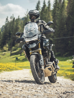 Zestaw: Kask szczękowy Schuberth E2 szary + dedykowany interkom motocyklowy