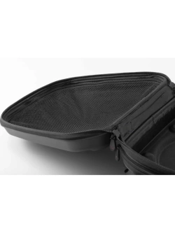 Zestaw: kufer centralny plastikowy + stelaż Urban ABS SW-Motech KTM 250 Adventure (25-)/ 390 Adventure/ R/ X (25-) [poj.: 16-29 L]