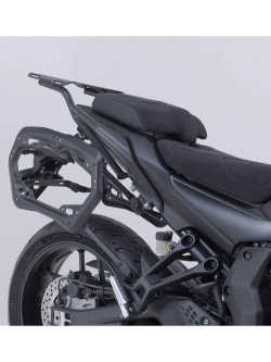 Zestaw: kufry boczne TRAX ADV + stelaże PRO SW-Motech Yamaha Tracer 7/ GT (RM55, RM56) (25-) srebrne [poj.: 2 x 45 L]