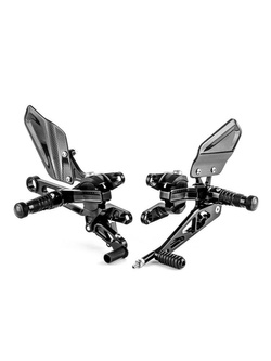 Zestaw regulowanych podnóżków z dźwigniami GILLES VCR-A03 Aprilia (wybrane modele) czarny