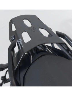 Zestaw: kufer centralny DUSC L + stelaż Street-rack SW-Motech BMW R 1200 R/ RS (14-18)/ R 1250 R (18-25)/ RS (18-) [poj.: 41l]