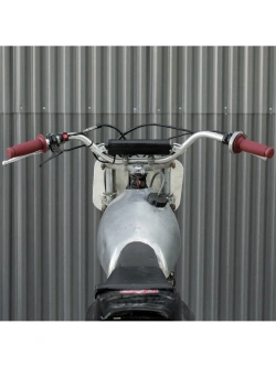 Manetki motocyklowe Biltwell Renegade TPV do kierownic o średnicy 25.4 [mm] czerwone