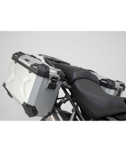 Zestaw: kufry boczne + stelaże PRO TRAX ADV SW-MOTECH do Triumph Tiger 1200 XCa / XCx/ XR / XRt / XRx (17-) [pojemność 2 x 45 L] czarne