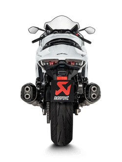 Tłumik motocyklowy Akrapović Slip-On Line Suzuki GSX-1300R Hayabusa (21-24) tytanowy