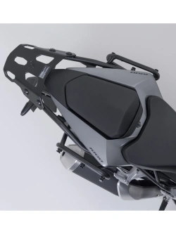 Zestaw: kufry boczne plastikowe Urban ABS + stelaże SLC SW-Motech Honda CB 1000 Hornet (24-) [poj.: 2 x 16,5l]