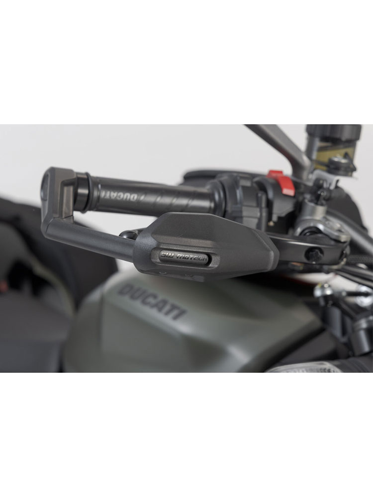 Osłony klamki hamulca i sprzęgła z osłoną przed wiatrem SW-Motech Aprilia Tuono 660 Factory (25-)/ Ducati Streetfighter V2/ Triumph Daytona 660