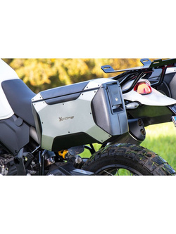 Kufer boczny plastikowy Hepco&Becker Xcore montowany na stelażu C-Bow czarno-srebrny (pojemność: 18 l)