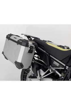 Zestaw: kufry boczne TRAX ADV + stelaże PRO 45/37 L Sw-Motech Aprilia Tuareg 660 (21-) (pojemność 37 i 45 L) srebrne