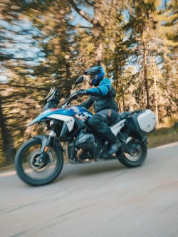 Kask adventure Nexx X.Lifecountry Terra szaro-czarno-czerwony matowy