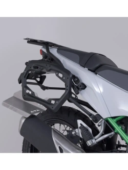 Zestaw: kufry boczne TRAX ADV + stelaże PRO SW-Motech Kawasaki KLE 500/ SE (26-) srebrne [poj.: 2 x 45l]