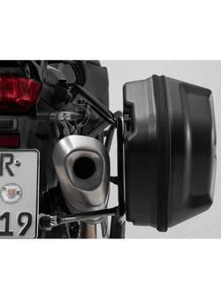 Zestaw: kufry boczne + stelaże EVO ABS ® Aero System Sw-Motech do Suzuki GSF 650 Bandit (06-08) / GSF 1200 Bandit (05-06) [pojemność: 2 x 25 L]