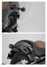 Stelaże boczne SLH SW-MOTECH Harley-Davidson Softail Street Bob (FXBB) (17-20), Softail Standard (20-25) [na lewą i prawą stronę]