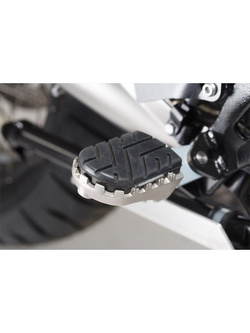Podnóżki SW-MOTECH BMW R 1200 GS LC/ Adventure (13-)/ R 1250 GS/Adventure (18-)/ R 1300 GS (23-) srebrne