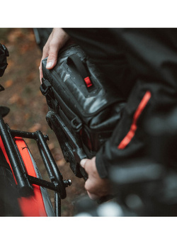 Zestaw sakw wodoodpornych SysBag WP S Sw-Motech z płytą montażową na lewą i prawą stronę [pojemność: 2 x 12-16L]