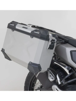 Zestaw: kufry boczne + stelaże Pro TRAX ADV SW-Motech Yamaha Tenere 700 (wybrane modele) srebrne [poj.: 45 + 37l]